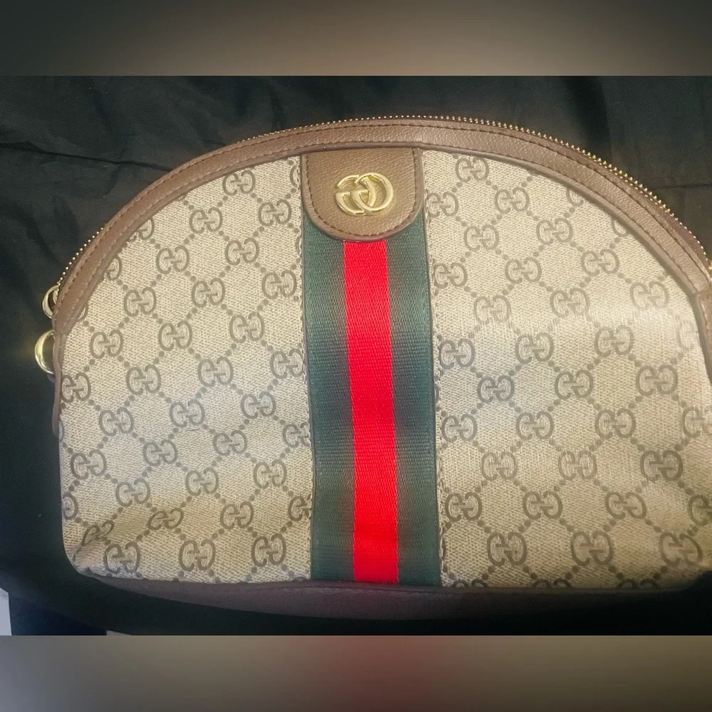 Gucci Beige and Red Cosmetic Bag - Picture 2 of 7